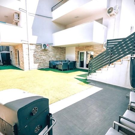 Vip Deluxe Apartment Arian Novalja Kültér fotó