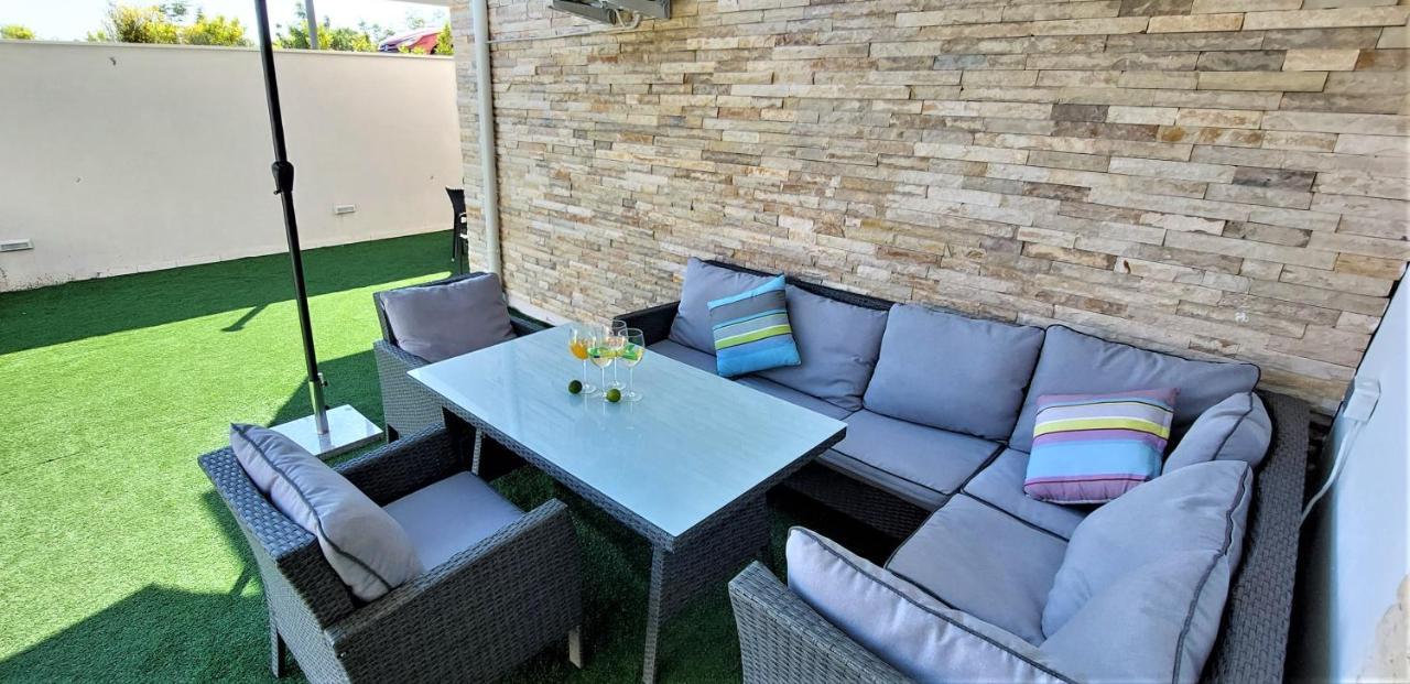Vip Deluxe Apartment Arian Novalja Kültér fotó