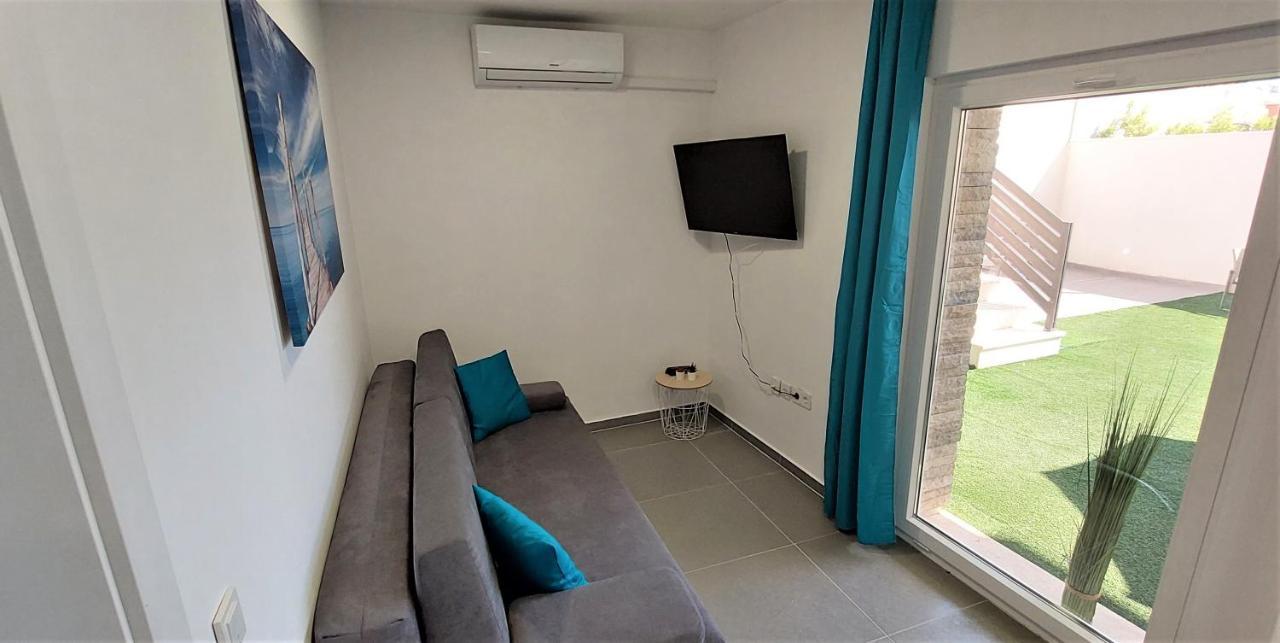 Vip Deluxe Apartment Arian Novalja Kültér fotó