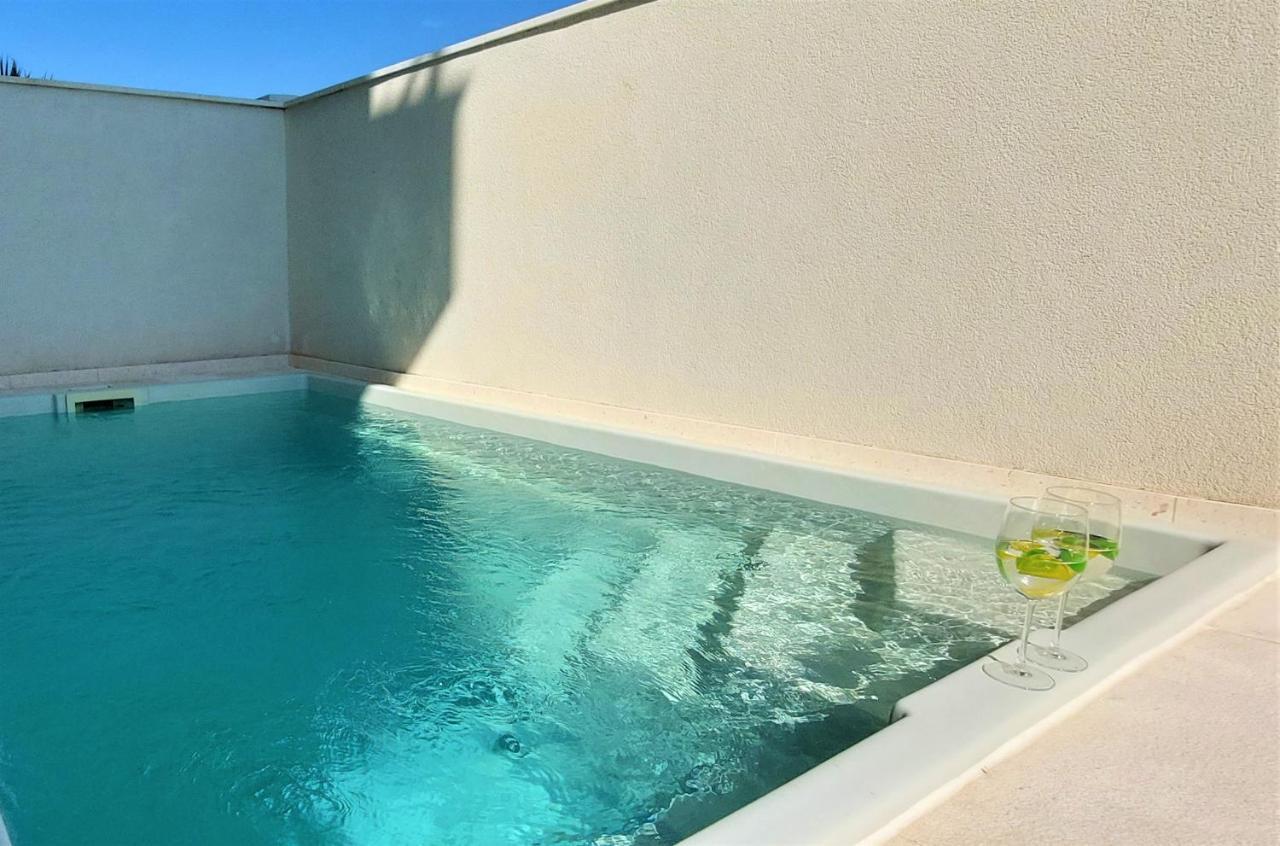 Vip Deluxe Apartment Arian Novalja Kültér fotó