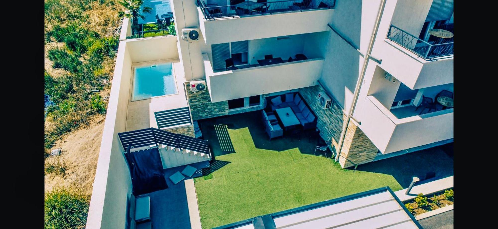 Vip Deluxe Apartment Arian Novalja Kültér fotó